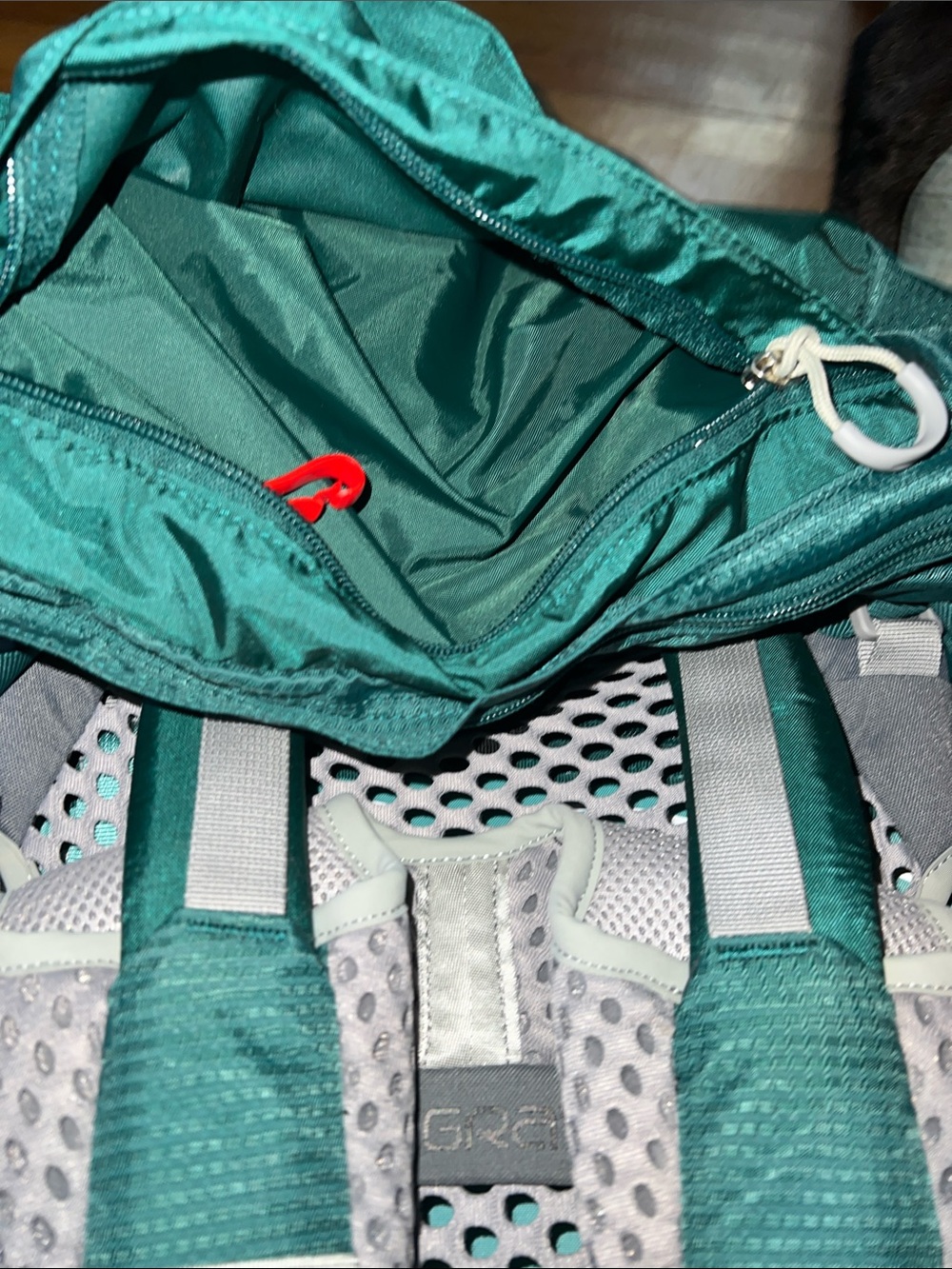 OSPREY Aura 65L Teal Backpack with Red Tag - Picture 9 of 10
